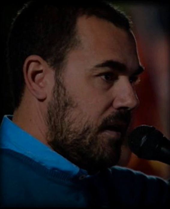 Portrait photograph of Nasser Zefzafi.